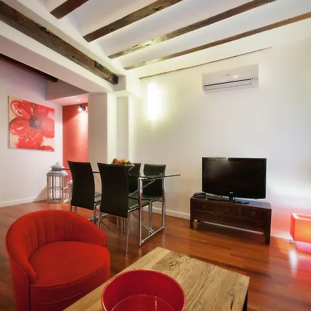 Abad Apartment *