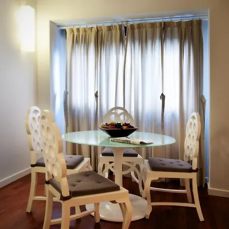 Abad Apartment *